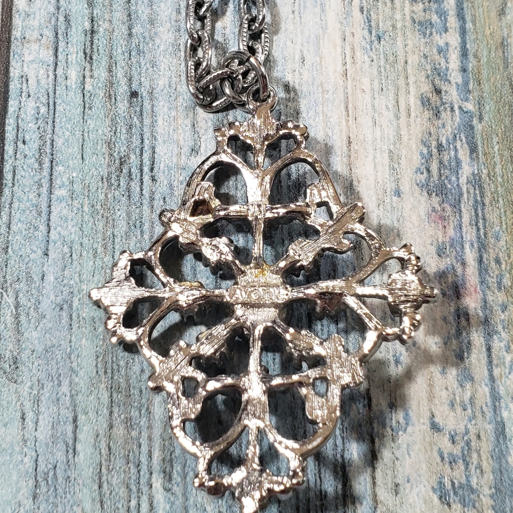 🎉HP🎉Avon Necklace and Earrings Set. - Picture 6 of 14